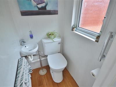 GROUND FLOOR CLOAKROOM